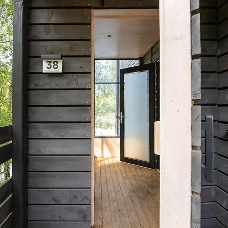 Spacious Forestside Mansion *